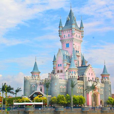 Nostalgia Hotel Near Tianjin Polar Ocean Word- Tianjin Fonte Joy World, 10 Minutes Drive Away From Tianjin Tanggu High-Speed Railway Station, Free Ice-Cream, Mineral Water, Snacks And Laundry Service, English Communication Well エクステリア 写真