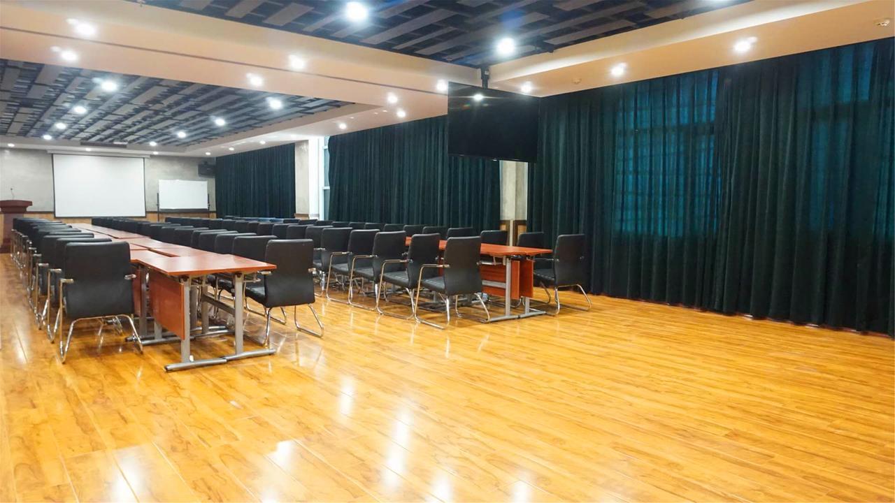 Nostalgia Hotel Near Tianjin Polar Ocean Word- Tianjin Fonte Joy World, 10 Minutes Drive Away From Tianjin Tanggu High-Speed Railway Station, Free Ice-Cream, Mineral Water, Snacks And Laundry Service, English Communication Well エクステリア 写真