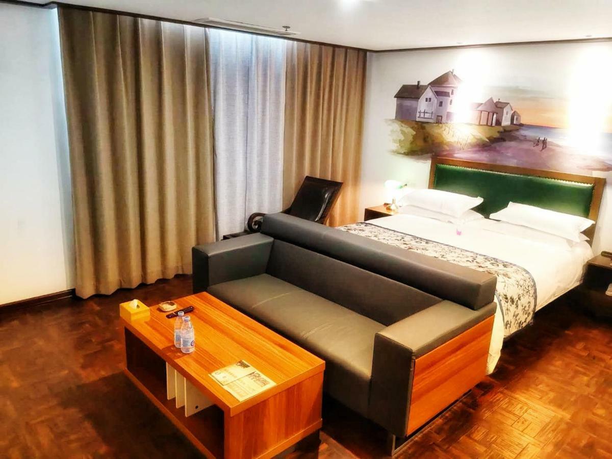 Nostalgia Hotel Near Tianjin Polar Ocean Word- Tianjin Fonte Joy World, 10 Minutes Drive Away From Tianjin Tanggu High-Speed Railway Station, Free Ice-Cream, Mineral Water, Snacks And Laundry Service, English Communication Well エクステリア 写真