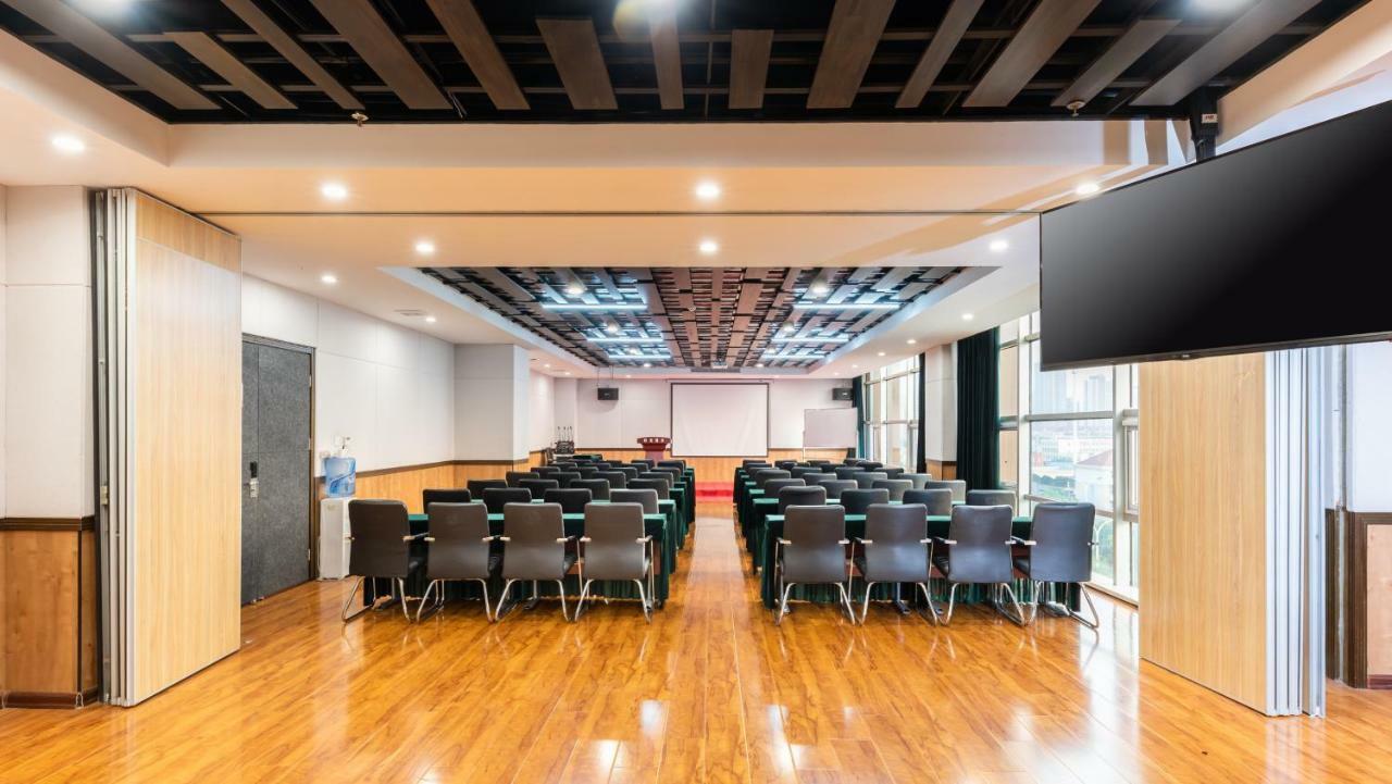 Nostalgia Hotel Near Tianjin Polar Ocean Word- Tianjin Fonte Joy World, 10 Minutes Drive Away From Tianjin Tanggu High-Speed Railway Station, Free Ice-Cream, Mineral Water, Snacks And Laundry Service, English Communication Well エクステリア 写真